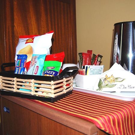 Hotel Locanda Da Carla ヴィジェーヴァノ エクステリア 写真