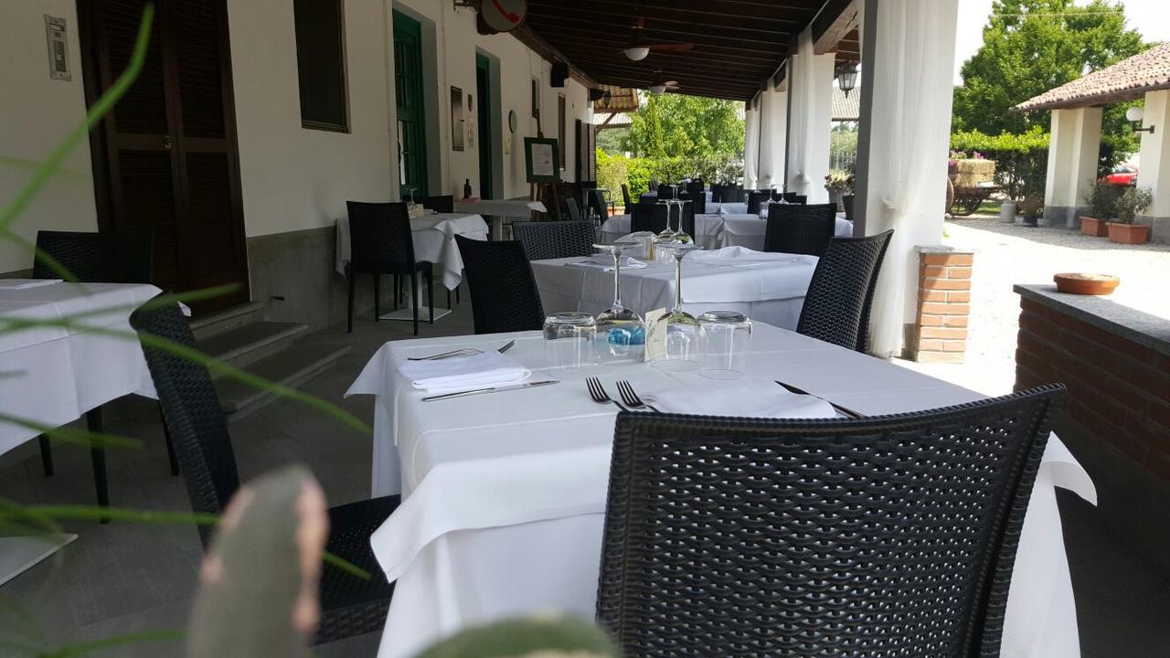 Hotel Locanda Da Carla ヴィジェーヴァノ エクステリア 写真