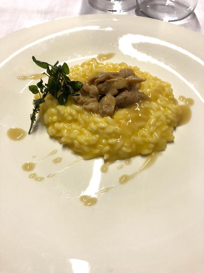 Hotel Locanda Da Carla ヴィジェーヴァノ エクステリア 写真